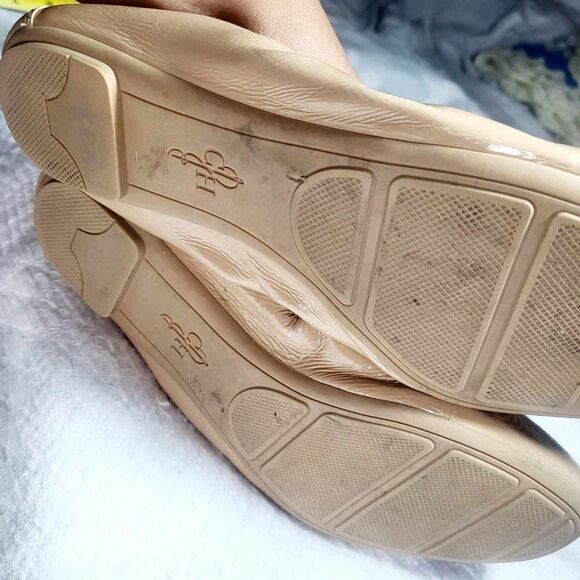 COLE HAAN flat ballet Cream Size 8 shoes lightly used. - Picture 10 of 10